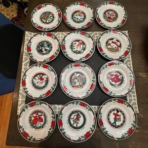 Tienshan "Deck the Halls" 12 Days of Christmas 12 Piece salad plates Vintage